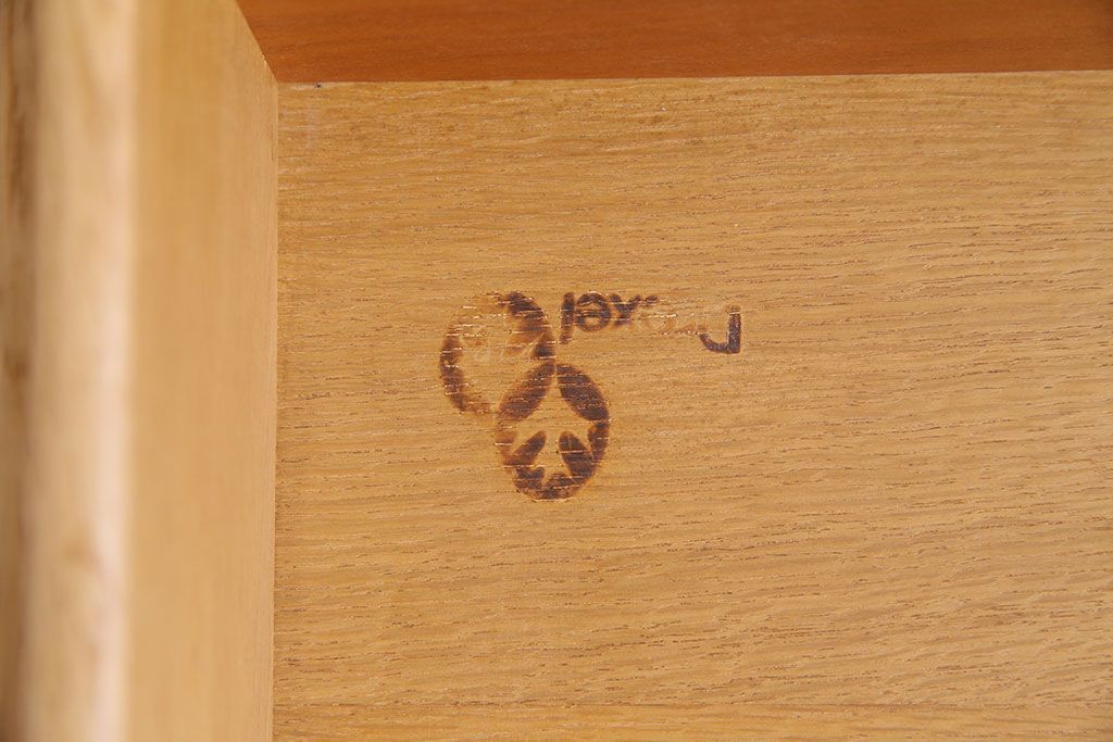 中古　DREXEL HERITAGE(ドレクセルヘリテイジ)　Triune(トライユン)　クリデンザ キャビネット(クレデンザ、サイドボード、リビングボード) (定価約54万円)