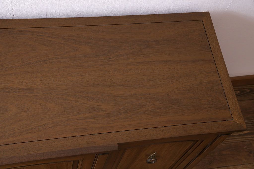 中古　DREXEL HERITAGE(ドレクセルヘリテイジ)　Triune(トライユン)　クリデンザ キャビネット(クレデンザ、サイドボード、リビングボード) (定価約54万円)