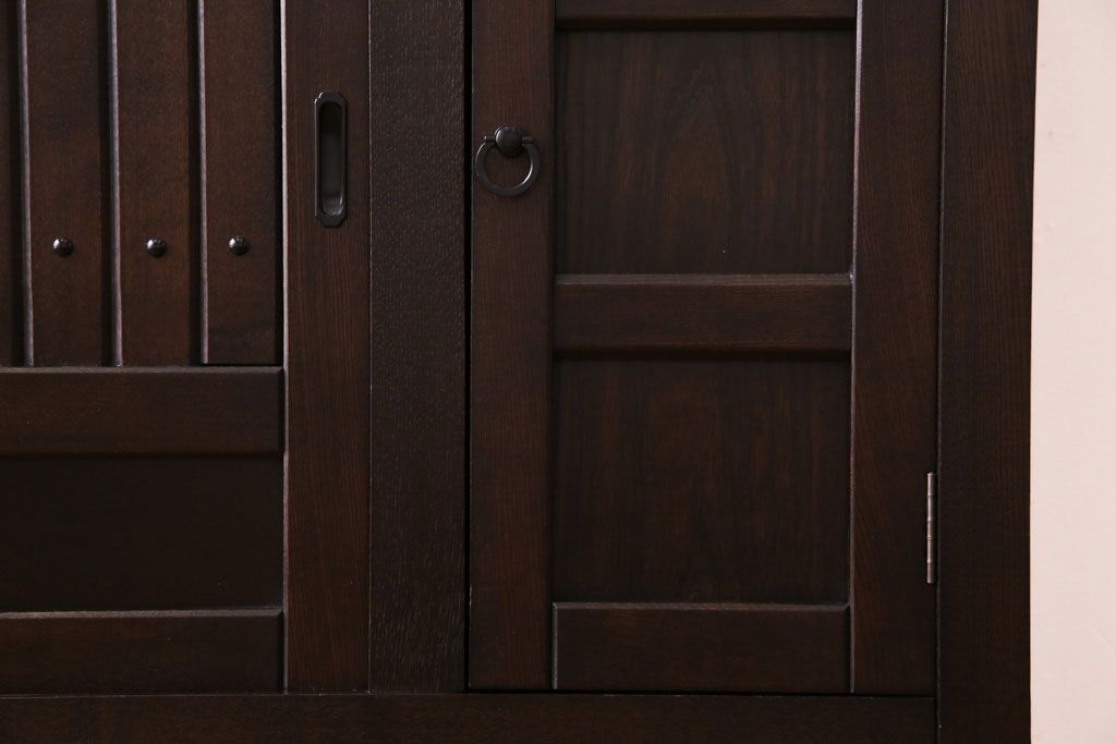 民芸家具　和モダンな雰囲気漂う水屋サイドボード(テレビボード、食器棚)