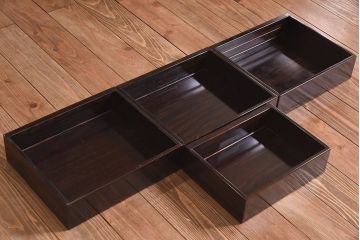 アンティーク家具　黒檀無垢材使用!　高級感と気品漂う飾り棚(茶棚、戸棚)