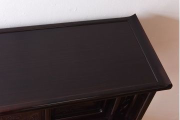 アンティーク家具　黒檀無垢材使用!　高級感と気品漂う飾り棚(茶棚、戸棚)
