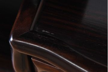 アンティーク家具　黒檀無垢材使用!　高級感と気品漂う飾り棚(茶棚、戸棚)