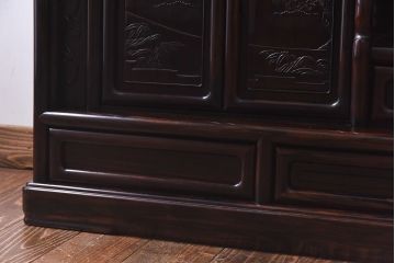 アンティーク家具　黒檀無垢材使用!　高級感と気品漂う飾り棚(茶棚、戸棚)
