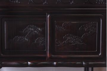 アンティーク家具　黒檀無垢材使用!　高級感と気品漂う飾り棚(茶棚、戸棚)