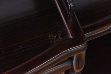アンティーク家具　黒檀無垢材使用!　高級感と気品漂う飾り棚(茶棚、戸棚)