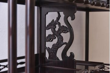 アンティーク家具　黒檀無垢材使用!　高級感と気品漂う飾り棚(茶棚、戸棚)