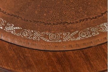 西洋家具　キャスター付き　クラシカルなサイドテーブル(ランプテーブル)