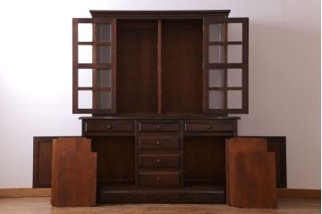 中古　北海道民芸家具　シックな雰囲気漂う大きな重ね食器棚(カップボード、収納棚)(1)