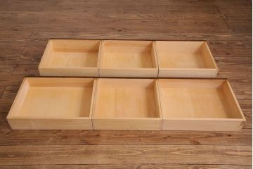 中古　北海道民芸家具　シックな雰囲気漂う大きな重ね食器棚(カップボード、収納棚)(1)