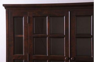 中古　北海道民芸家具　シックな雰囲気漂う大きな重ね食器棚(カップボード、収納棚)(1)