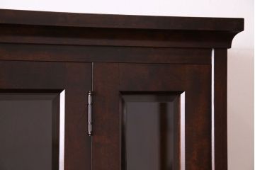 中古　北海道民芸家具　シックな雰囲気漂う大きな重ね食器棚(カップボード、収納棚)(1)