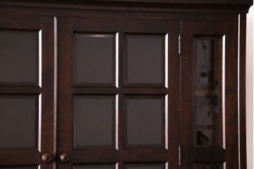 中古　北海道民芸家具　シックな雰囲気漂う大きな重ね食器棚(カップボード、収納棚)(1)