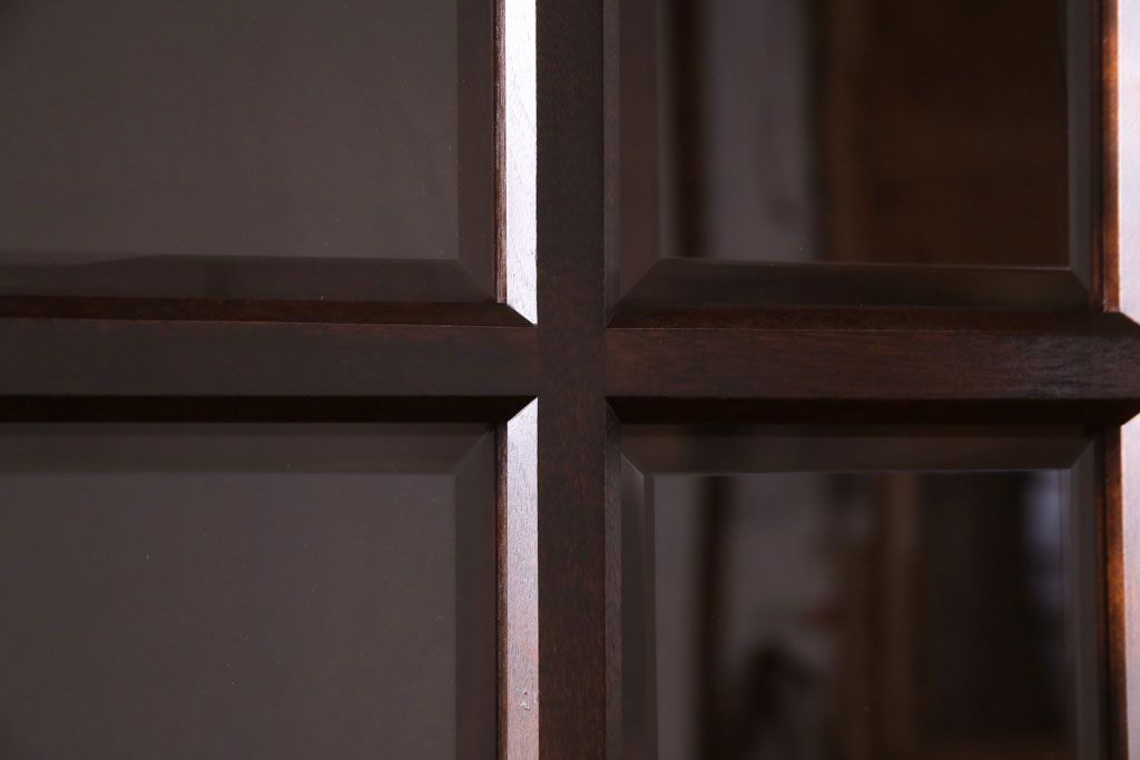 中古　北海道民芸家具　シックな雰囲気漂う大きな重ね食器棚(カップボード、収納棚)(1)