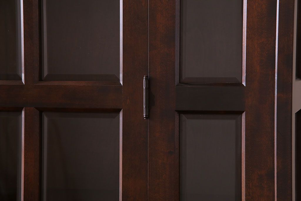 中古　北海道民芸家具　シックな雰囲気漂う大きな重ね食器棚(カップボード、収納棚)(1)