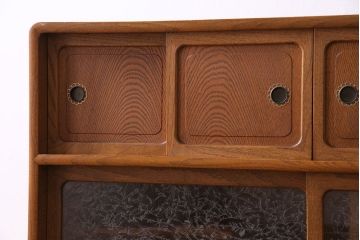 中古美品　結霜ガラスが上品な趣きの茶箪笥(茶棚、食器棚、収納棚)