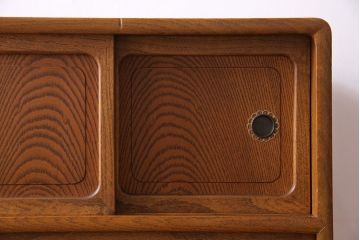 中古美品　結霜ガラスが上品な趣きの茶箪笥(茶棚、食器棚、収納棚)