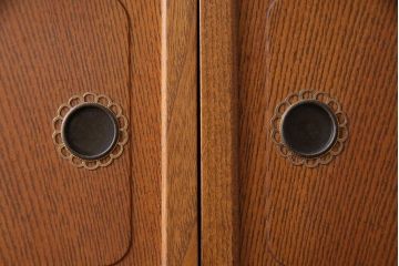 中古美品　結霜ガラスが上品な趣きの茶箪笥(茶棚、食器棚、収納棚)