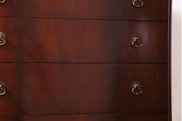 アンティーク家具　イギリスアンティーク　艶やかなマホガニー材が魅力のチェスト(引き出し、ドロワー)