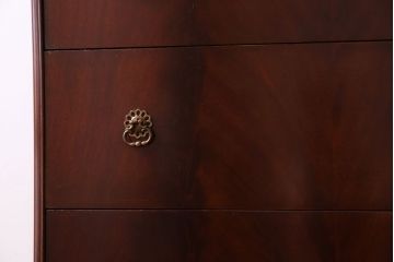 アンティーク家具　イギリスアンティーク　艶やかなマホガニー材が魅力のチェスト(引き出し、ドロワー)