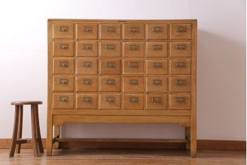 レトロ家具　昭和レトロ　ネームプレート付き 便利なカードケース(引き出し、チェスト、ドロワー、図書館、図書室)