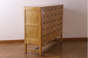 レトロ家具　昭和レトロ　ネームプレート付き 便利なカードケース(引き出し、チェスト、ドロワー、図書館、図書室)