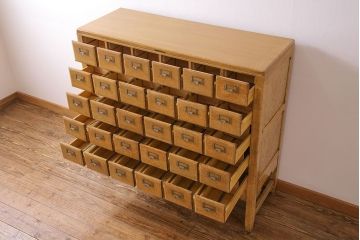 レトロ家具　昭和レトロ　ネームプレート付き 便利なカードケース(引き出し、チェスト、ドロワー、図書館、図書室)