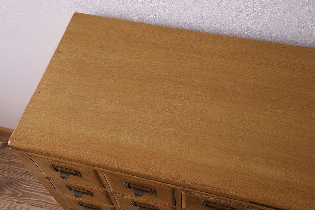 レトロ家具　昭和レトロ　ネームプレート付き 便利なカードケース(引き出し、チェスト、ドロワー、図書館、図書室)