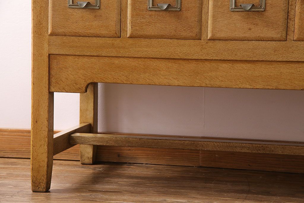 レトロ家具　昭和レトロ　ネームプレート付き 便利なカードケース(引き出し、チェスト、ドロワー、図書館、図書室)