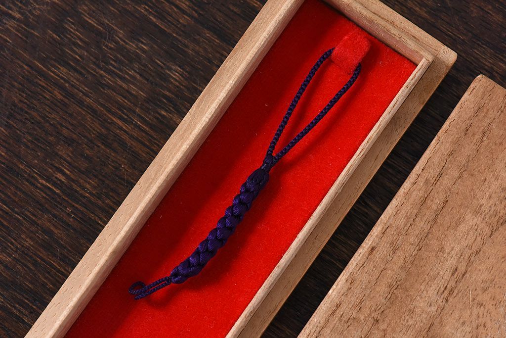 アンティーク雑貨　箱付　ひょうたんモチーフのK18ストラップ