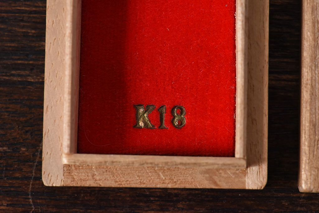 アンティーク雑貨　箱付　ひょうたんモチーフのK18ストラップ