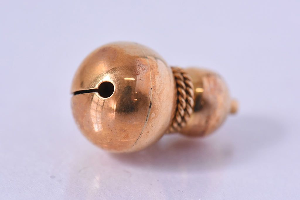 アンティーク雑貨　箱付　ひょうたんモチーフのK18ストラップ