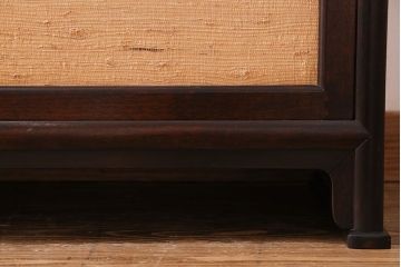 中古美品　松本民芸家具　上質な221型クズ布茶タンス2(定価約21万8千円)(1)