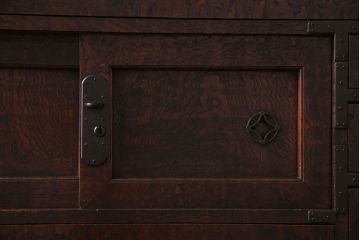 アンティーク家具　和製アンティーク　超希少!前面ケヤキ玉杢無垢材　関西帳場箪笥(時代箪笥、帳戸棚)