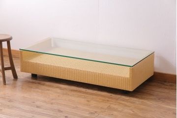 中古美品　arflex(アルフレックス) A TABLE(エー テーブル) holidays(ホリデイズ)　ローテーブル(リビングテーブル、センターテーブル)(定価約15万円)