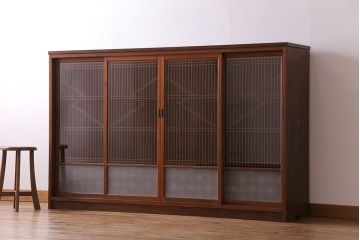 アンティーク家具　組子の書院戸を使用した和の雰囲気を高めるオリジナルキャビネット(戸棚、飾り棚)