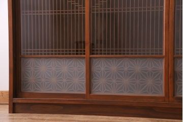 アンティーク家具　組子の書院戸を使用した和の雰囲気を高めるオリジナルキャビネット(戸棚、飾り棚)