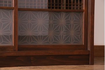 アンティーク家具　組子の書院戸を使用した和の雰囲気を高めるオリジナルキャビネット(戸棚、飾り棚)
