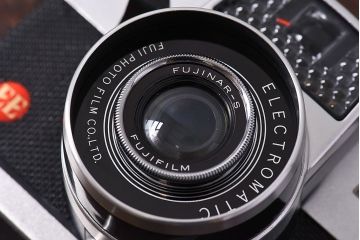 アンティーク雑貨　ビンテージカメラ　ケース付き　フジフィルム(富士フィルム)　FUJIPET(フジペット)EE