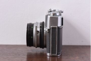 アンティーク雑貨　ビンテージカメラ　ケース付き　小西六　KONICA(コニカ) J