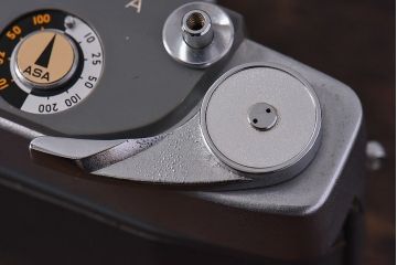 アンティーク雑貨　ビンテージカメラ　ケース付き　小西六　KONICA(コニカ) J
