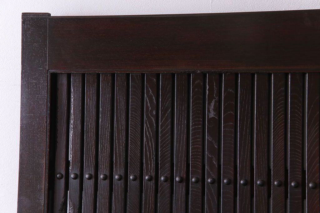 和製アンティーク　総ケヤキ材　堂々とした佇まいの富山蔵戸(引き戸、建具、玄関戸)