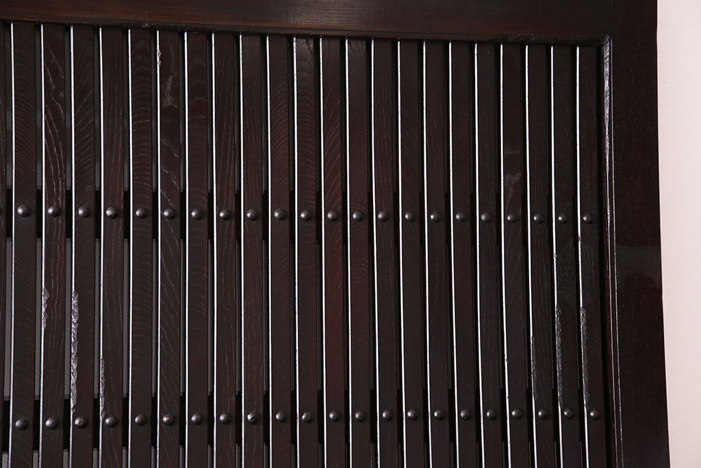 和製アンティーク　総ケヤキ材　堂々とした佇まいの富山蔵戸(引き戸、建具、玄関戸)