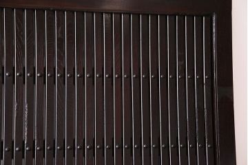 和製アンティーク　総ケヤキ材　堂々とした佇まいの富山蔵戸(引き戸、建具、玄関戸)