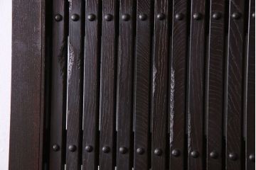 和製アンティーク　総ケヤキ材　堂々とした佇まいの富山蔵戸(引き戸、建具、玄関戸)