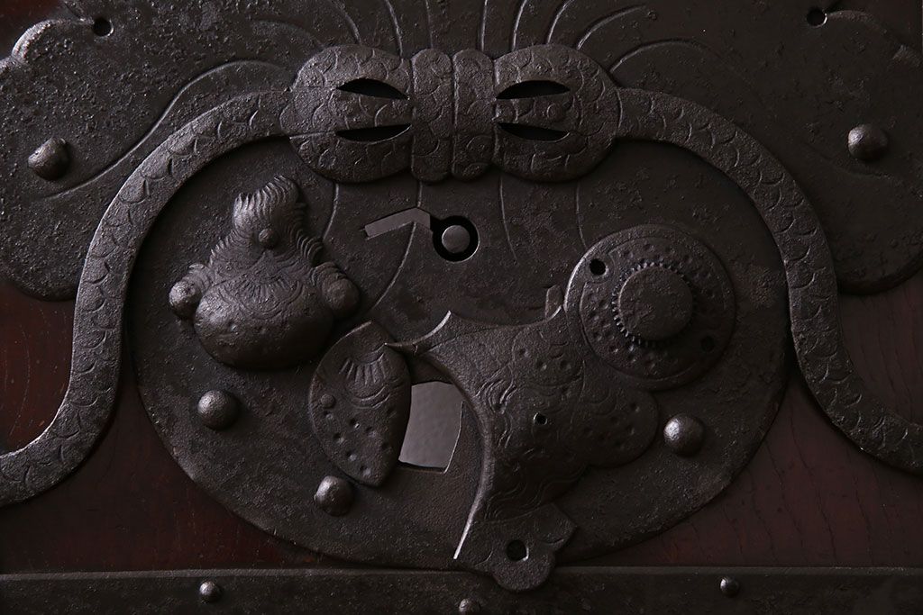 和製アンティーク　総ケヤキ材　堂々とした佇まいの富山蔵戸(引き戸、建具、玄関戸)