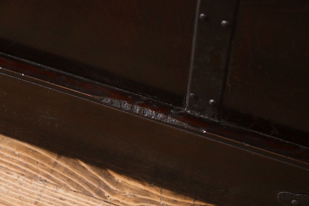 和製アンティーク　総ケヤキ材　堂々とした佇まいの富山蔵戸(引き戸、建具、玄関戸)