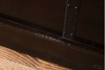 和製アンティーク　総ケヤキ材　堂々とした佇まいの富山蔵戸(引き戸、建具、玄関戸)