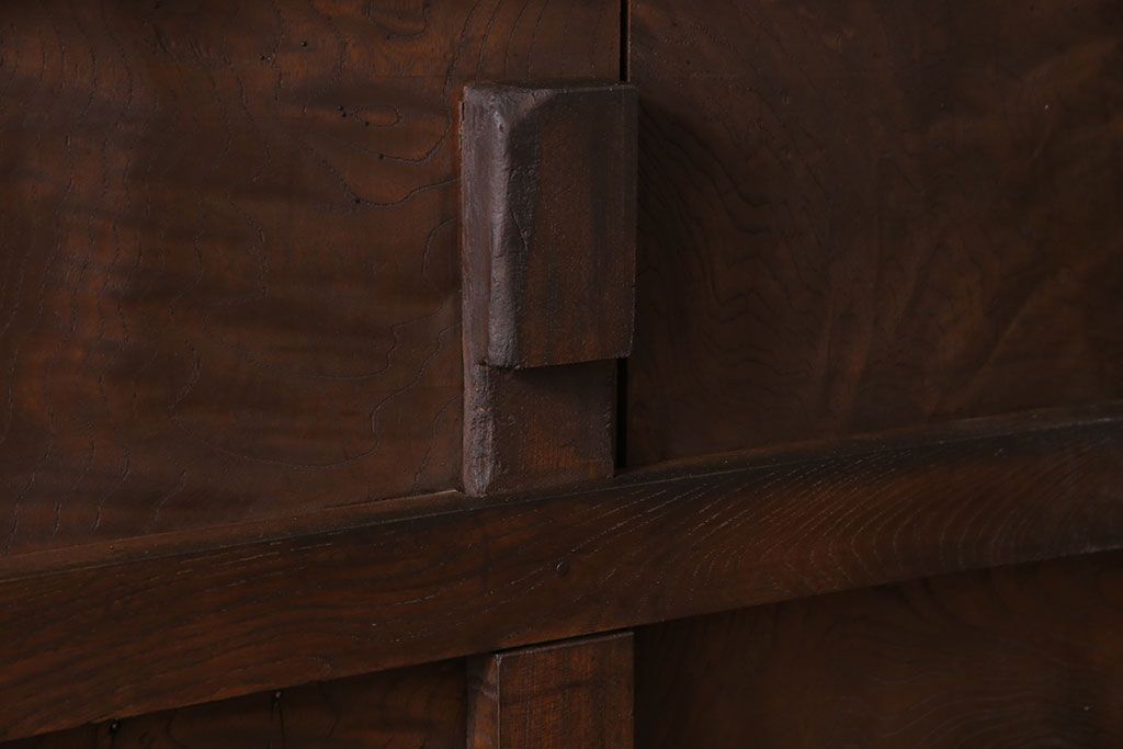 和製アンティーク　総ケヤキ材　堂々とした佇まいの富山蔵戸(引き戸、建具、玄関戸)