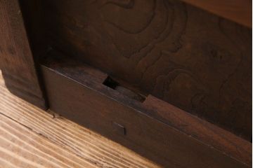 和製アンティーク　総ケヤキ材　堂々とした佇まいの富山蔵戸(引き戸、建具、玄関戸)