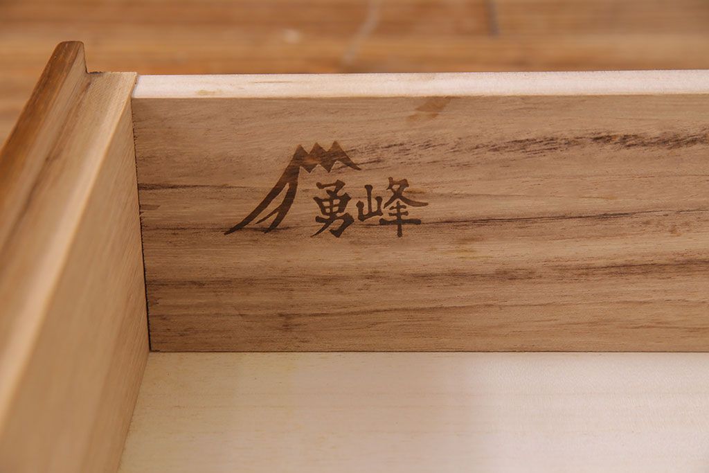 中古　旭川家具　勇峰工芸　フローラシリーズ　ナラ材サイドボード(戸棚、リビングボード)